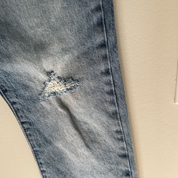 Like New Levi’s High Waisted 501 s - Picture 4 of 7